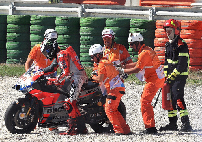 Jorge Lorenzo crash di MotoGP San Marino
