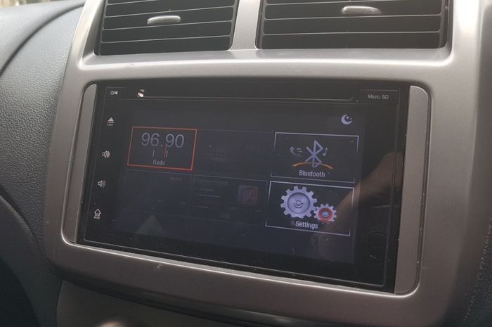 Headuit Daihatsu Ayla 1.2 R  Deluxe