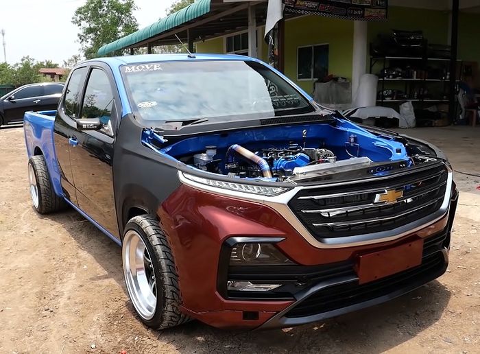 Muka modifikasi kembaran Wuling Almaz terpasang rapi pada bodi Chevrolet Colorado