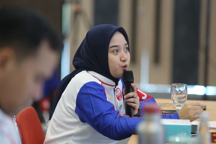 Mirda Aimy Fahma, Instruktur Safety Riding Perempuan dari Astra Honda Motor (AHM) bilang penyebab sein kiri belok kanan karena kurangnya konsentrasi 