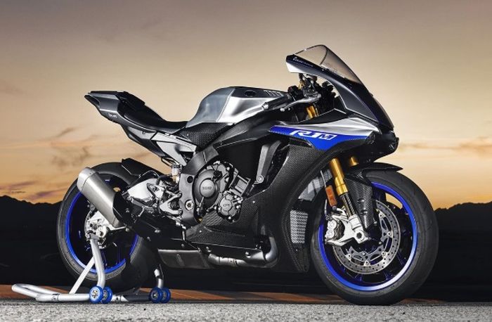 Yamaha R1M 