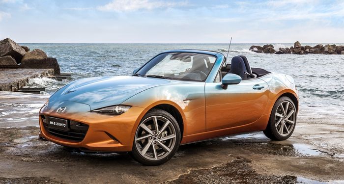 Modifikasi Mazda MX-5 hasil garapan Garage Italia Custom