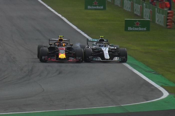 Max Verstappen dan Valtteri Bottas senggolan di F1 Italia