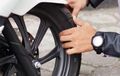 4 Cara Deteksi Ban Motor Waktunya Ganti, Nomer Satu Wajib Tahu