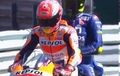 Meme Menyakitkan, Ini Caranya Valentino Rossi Supaya Bersaing dengan Marc Marquez 