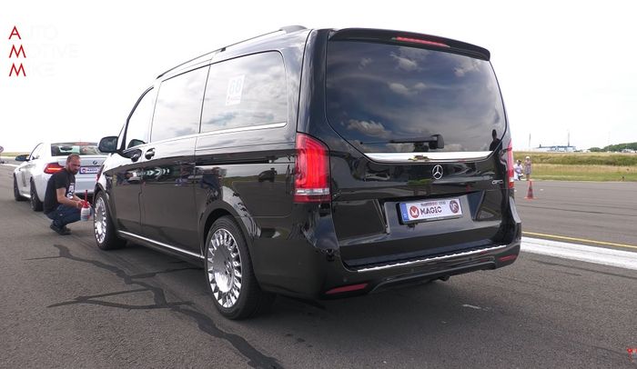 Mercedes-Benz V-Class slepeer pasang mesin V8 twin-turbo