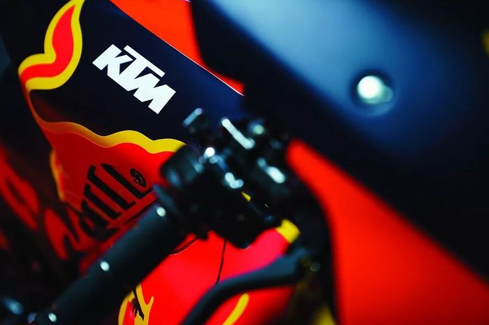 KTM telah mengumumkan tanggal presentasi tim sekaligus mengungkap livery RC16 anyarnya untuk MotoGP 2022, yang akan dilakukan bersama dengan tim Tech3