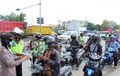 Tegas! Polisi Buru Motor yang Pakai Pelat Nomor Cuma Satu Sampai Ditutup Lakban