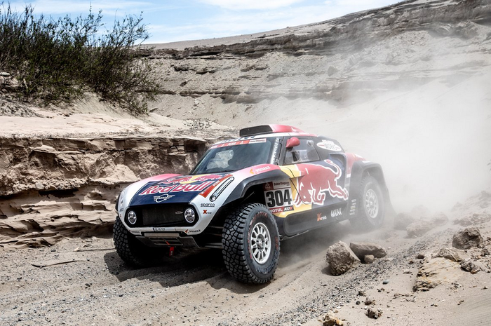 Stephane Peterhansel menang stage 7 Reli Dakar 2019