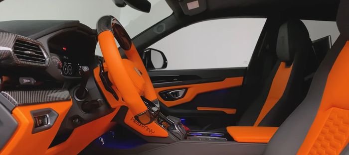 Tampilan kabin Lamborghini Urus hasil garapan Keyvany