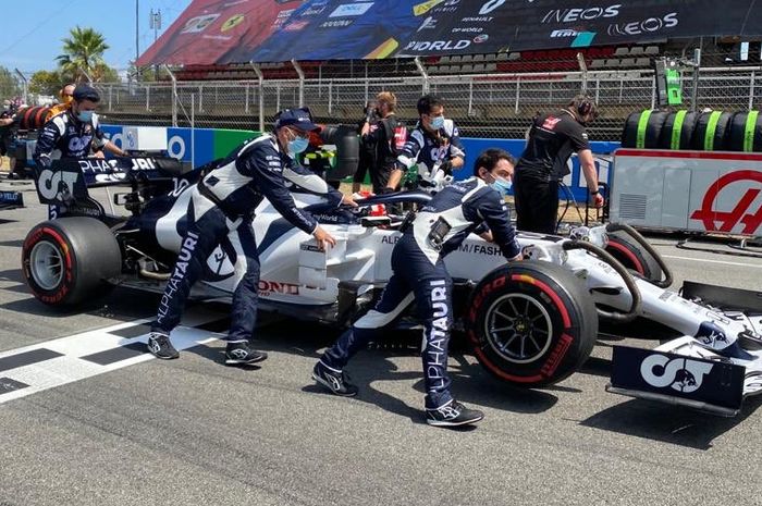 FIA memberi kelonggaran dengan menambah jumlah personel tim F1 10 orang lagi