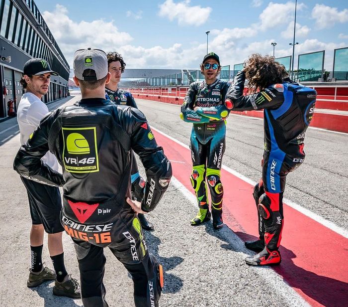 Valentino Rossi berlatih di Misano bersama para pembalap akademi VR46