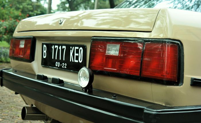 Stoplamp Toyota Corolla DX 1982 lebih kinclong