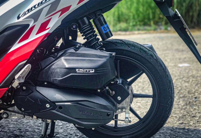 Shock belakang pakai Ohlins sekarang