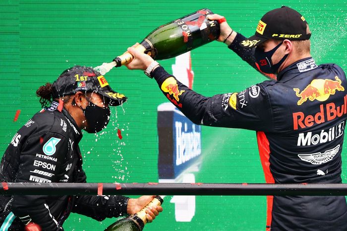 Max Verstappen merayakan kemenangan ke-92 Lewis Hamilton di podium F1 Portugal 2020