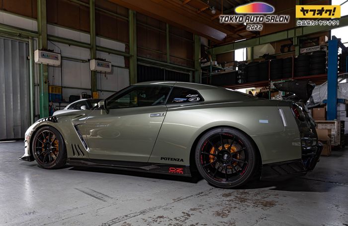 Modifikasi Nissan GT-R R35 T-Spec pakai pelek multi-spoke ukuran 20 inci