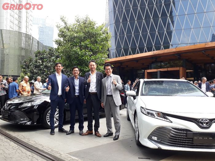 Toyota resmi luncurkan Camry baru