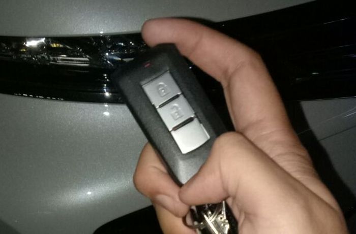 Mitsubishi Xpander Ultimate punya keyless entry