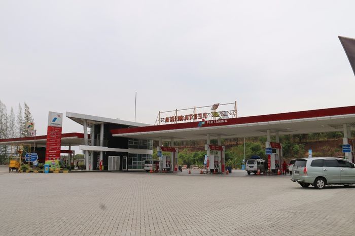 Ilustrasi Spbu di Tol Trans Jawa