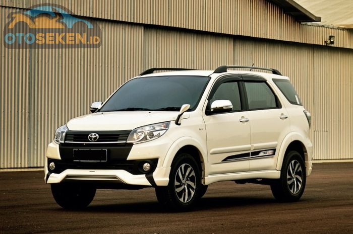 Harga Toyota Rush Tahun 2017 Bekas