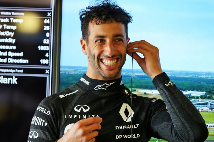 Daniel Ricciardo ingin bisa finish naik podium bersama tim Renault