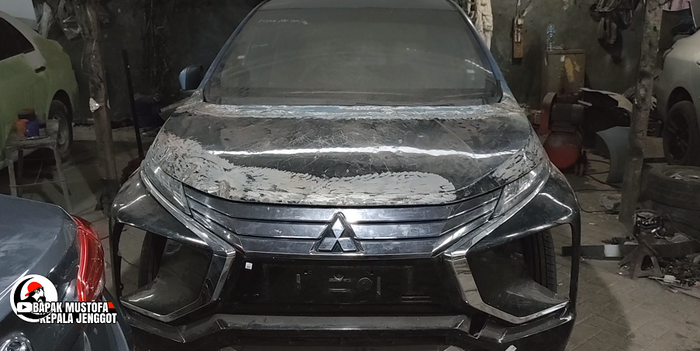 Wajah Xpander sukses dipasangkan ke bodi Toyota Vios Limo