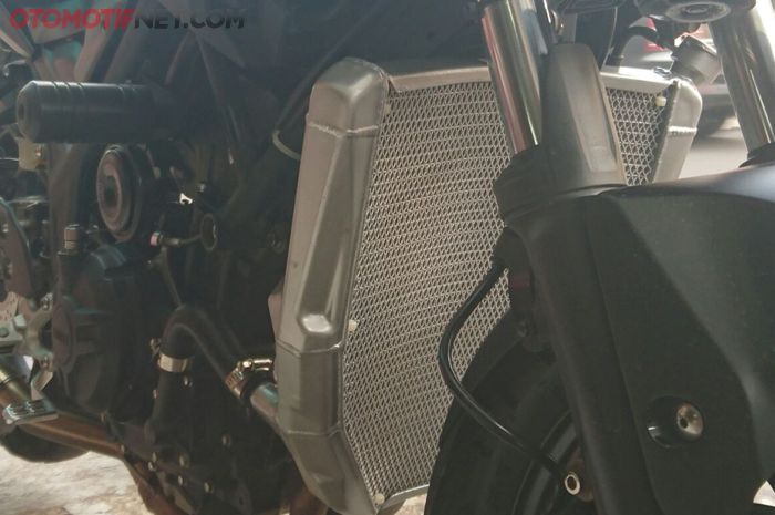 Yamaha MT-25 pakai radiator aftermarket