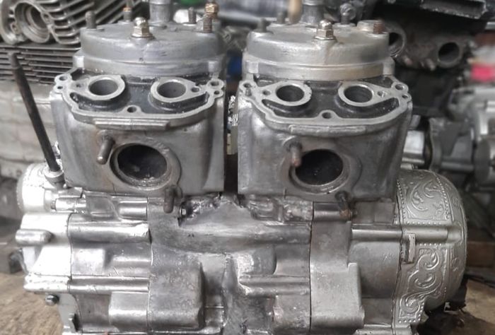 Mesin Kawasaki Ninja 150 2-tak jadi dua silinder hasil garapan DYK Engine.