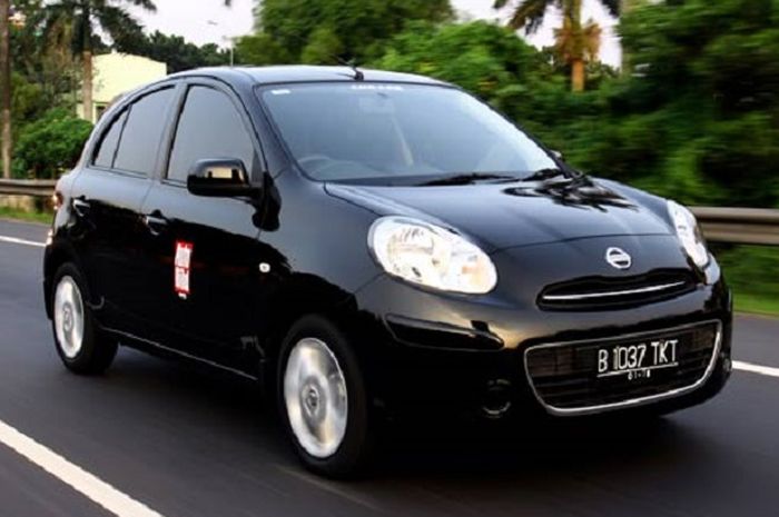 Spesifikasi dan kisaran harga Nissan March tahun 2015 seken