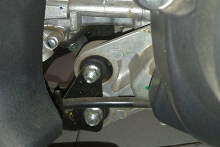 engine mounting aerox