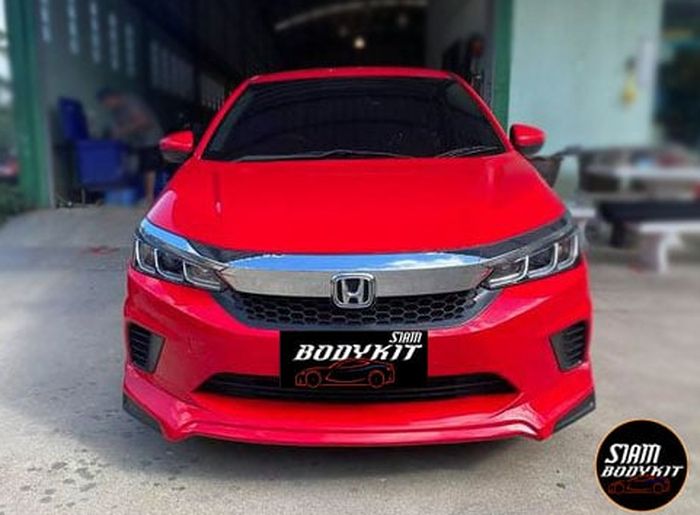 Tampilan depan modifikasi Honda City Hatcback garapan Siam Bodykit, Thailand