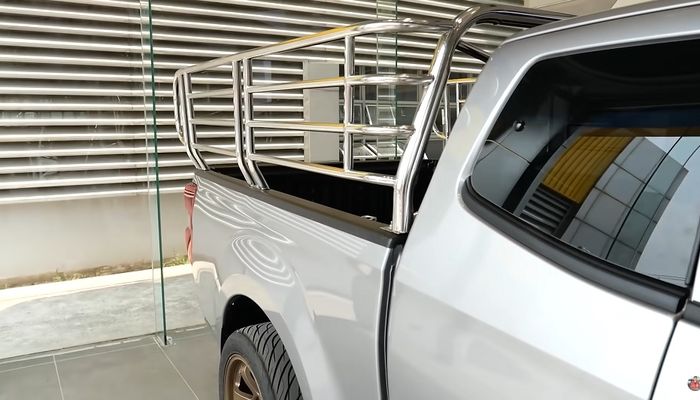 Rak eksternal di bak belakang modifikasi Isuzu D-Max