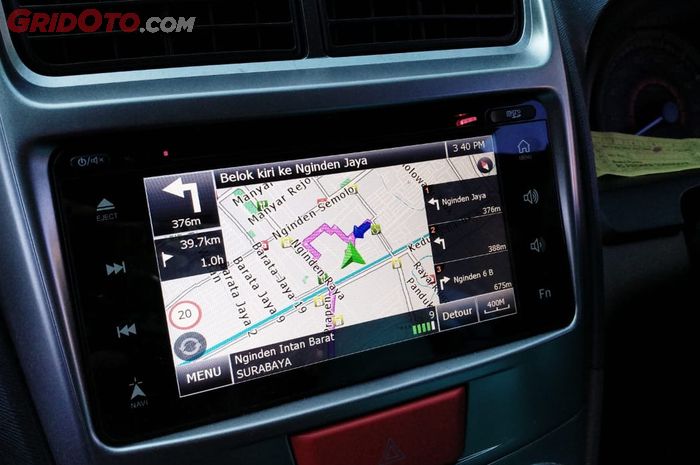 Ada pihak yang pro dan kontra soal penggunaan GPS di mobil 