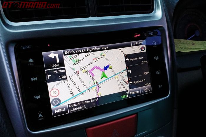 Ada pihak yang pro dan kontra soal penggunaan GPS di mobil 