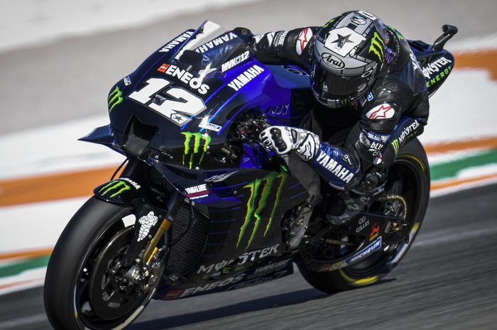 Maverick Vinales merasa puas dengan peningkatanperforma motor terbaru Yamaha di hari pertama tes MotoGP Valencia