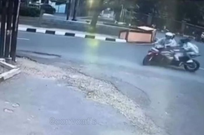 Pelajar SMA Theresiana yang ditabrak pengendara Yamaha R25 di Semarang menghembuskan napas terakhir usai koma 12 hari