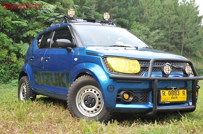 Gaya off-road dengan tanduk besi dan ban tapak kasar