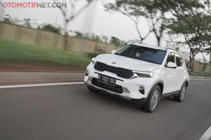 Kia Sonet 7 Seater Premiere iVT