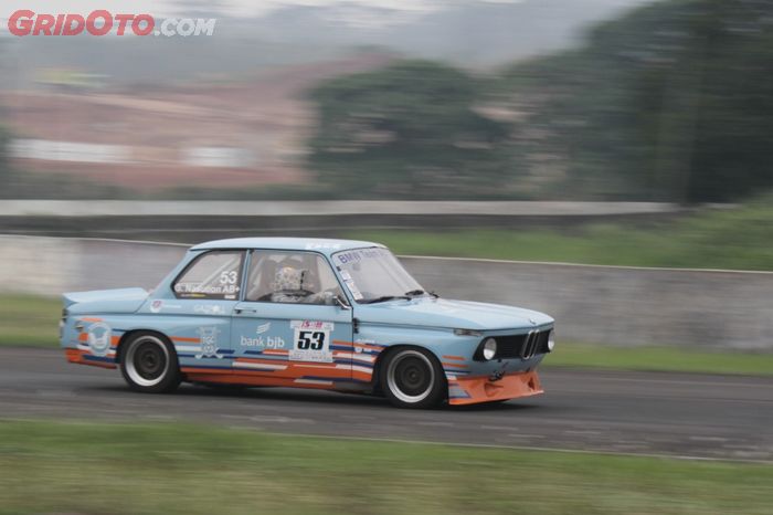 Mobil BMW 2002 milik BMW Team Astra di gelaran ISSOM hari Minggu lalu (10/11).