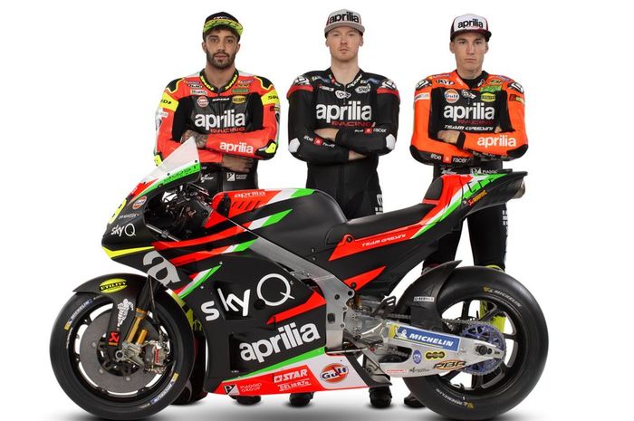Andrea Iannone dan Aleix Espargaro menjadi pembalap utama, sementara Bradley Smith sebagai test rider Aprilia MotoGP 2019
