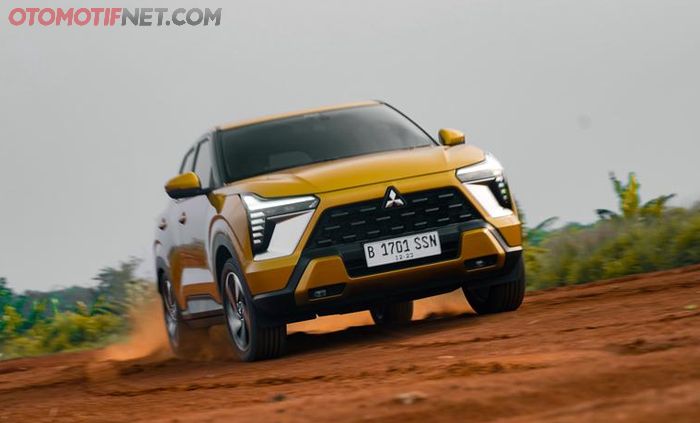 Berbekal fitur drive mode, Mitsubishi XForce Ultimate CVT eces diajak main tanah 