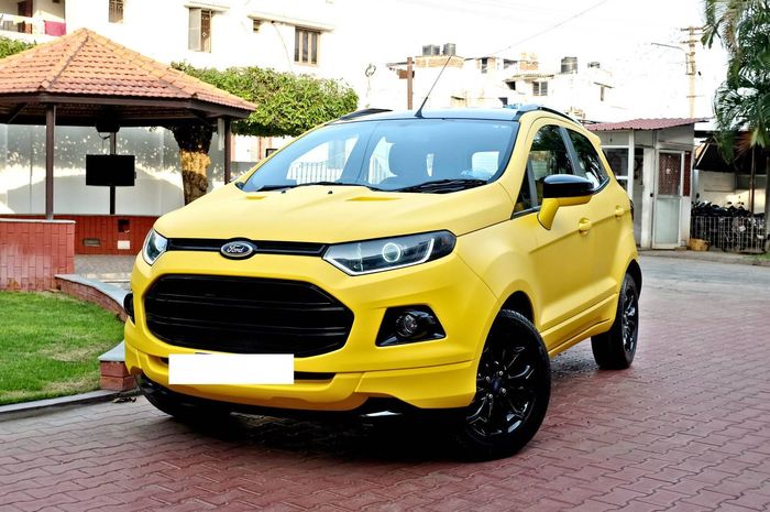 Ford EcoSport pakai kelir dan interior warna kuning