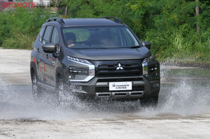 Tes Mitsubishi New Xpander Cross
