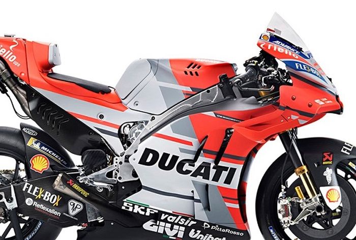 Bentuk tangki asli Desmosedici GP18