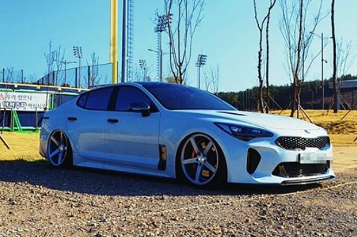 KIA Stinger GT pakai pelek Vossen Wheels 