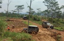 Seru! Komunitas Perwira TNI AU Ajak Puluhan Membernya Turun Off-Road di Desa Pelangi Sentul