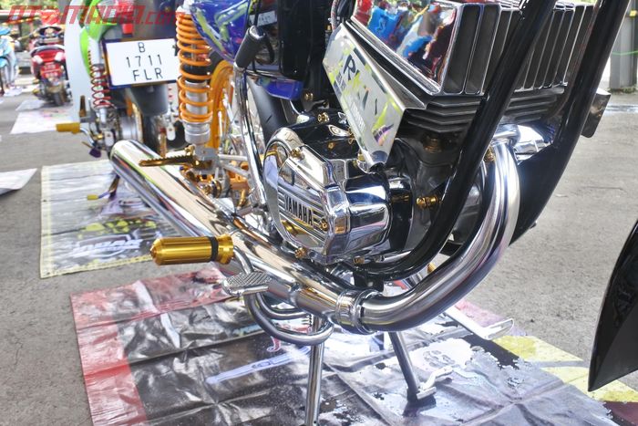 Knalpot ori terlihat sudah di poles ulang.