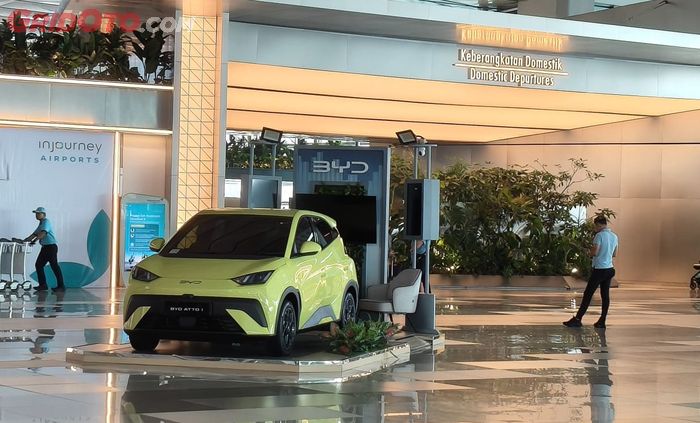 BYD Atto1 di terminal 3 Bandara Soekarno Hatta