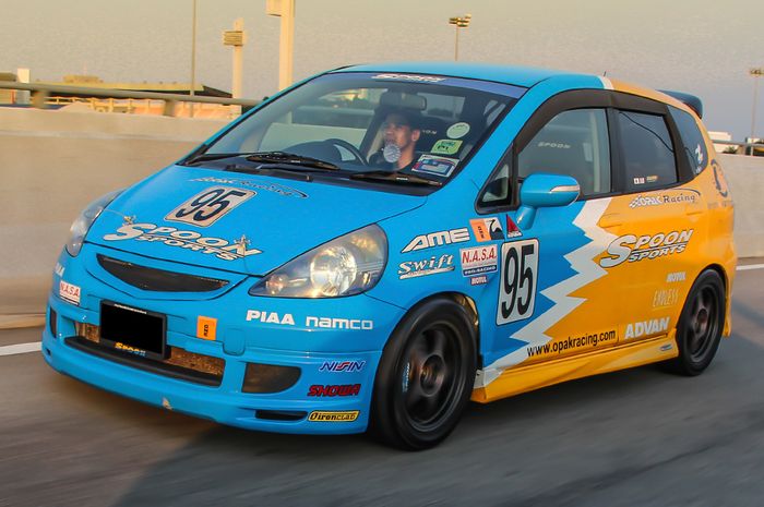 Honda Jazz GD3 bergaya racing