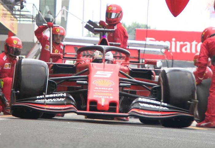 Balapan F1 Meksiko berjalan 37 lap, Sebastian Vettel masuk pit stop untuk mengganti ban hard